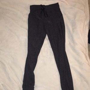 grey and black lululemon sweatpants